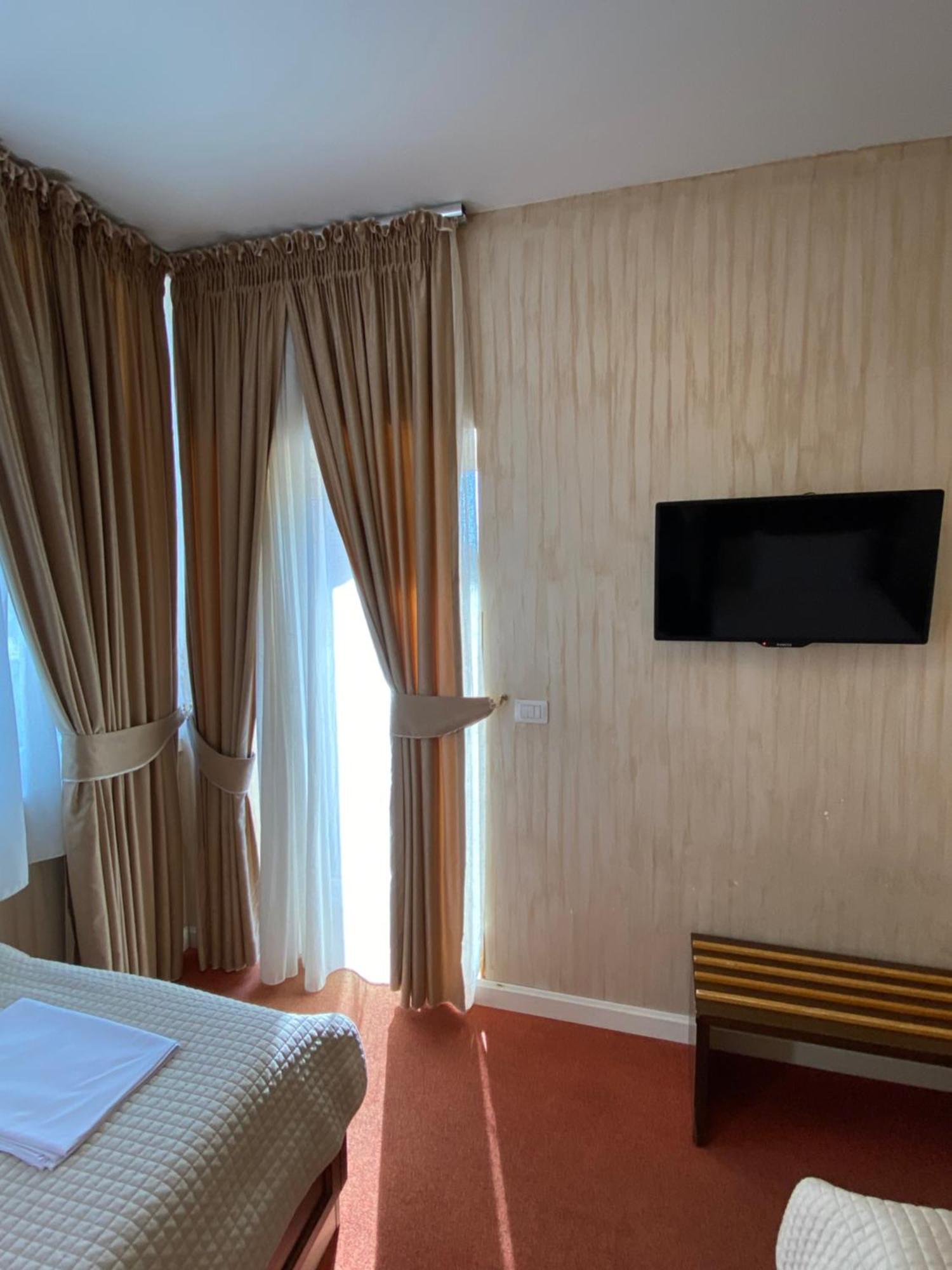 Rozafa Hotel Shkodër Exterior foto